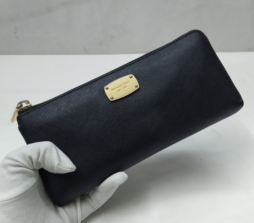 Michael Kors Black Leather Zip Around Credit Car Wallet